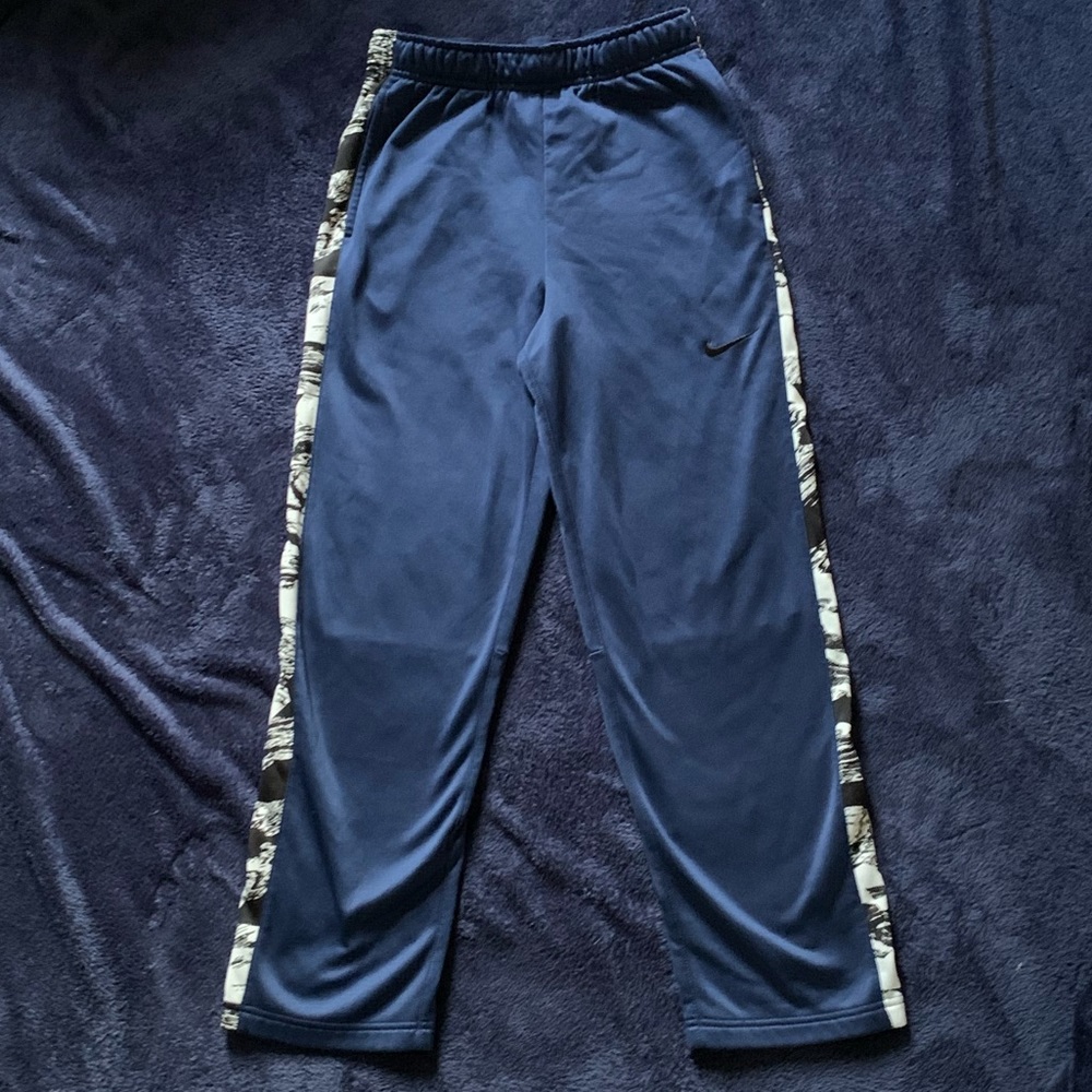 Nike kids size xl blue sweat pants with black